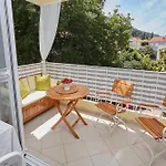 Johnny's Place With Free Parking & Balcony Appartement *