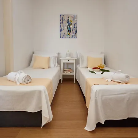 Johnny's Place With Free Parking & Balcony *