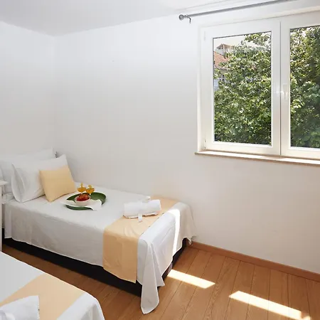 Johnny's Place With Free Parking & Balcony * Дубровник