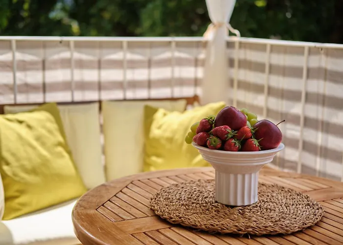 Apartmán Johnny's Place With Free Parking & Balcony