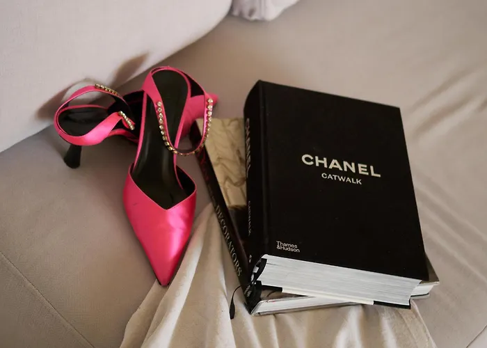 Johnny's Place With Free Parking & Balcony شقة *