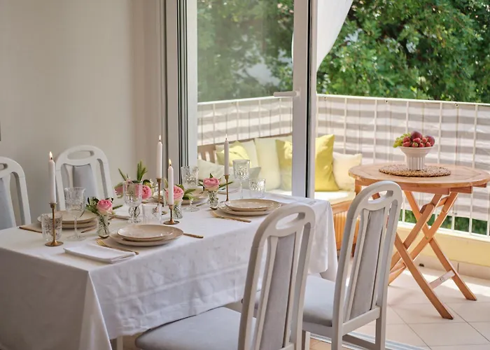 Johnny's Place With Free Parking & Balcony Appartement *