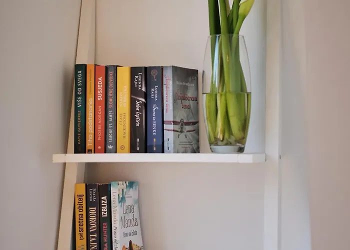 Appartement Johnny's Place With Free Parking & Balcony *